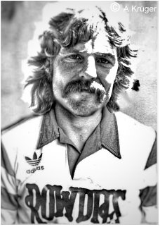 In 1977 Wilson was close to sign a contract with Tampa Bay Rowdies